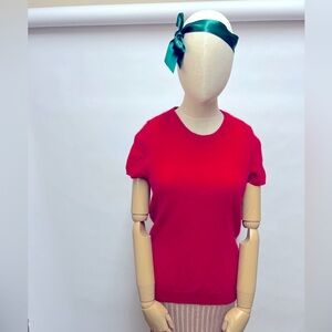 100% Cashmere sweater with short sleeves